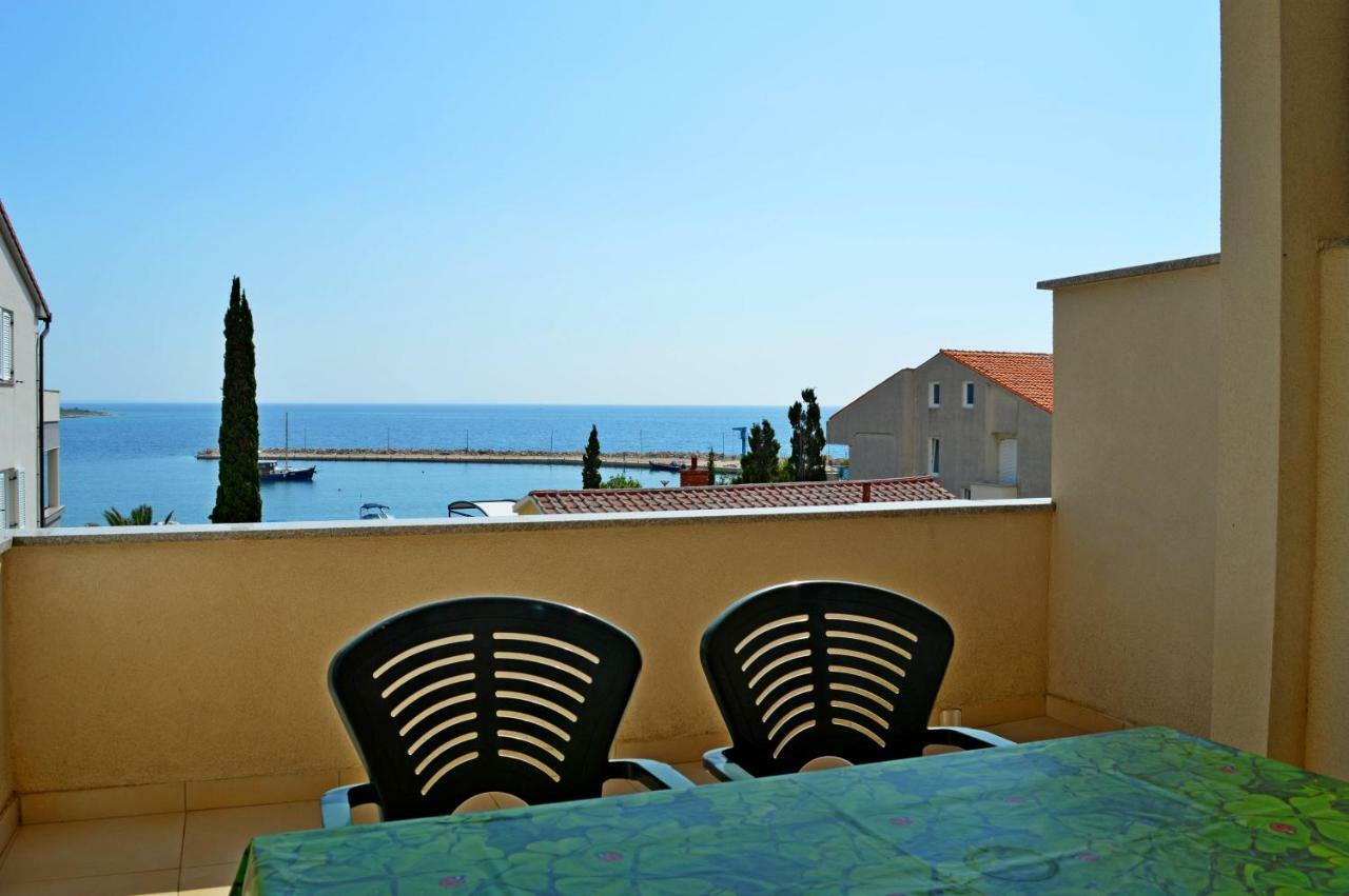 Apartmani Mačak II Novalja Bagian luar foto