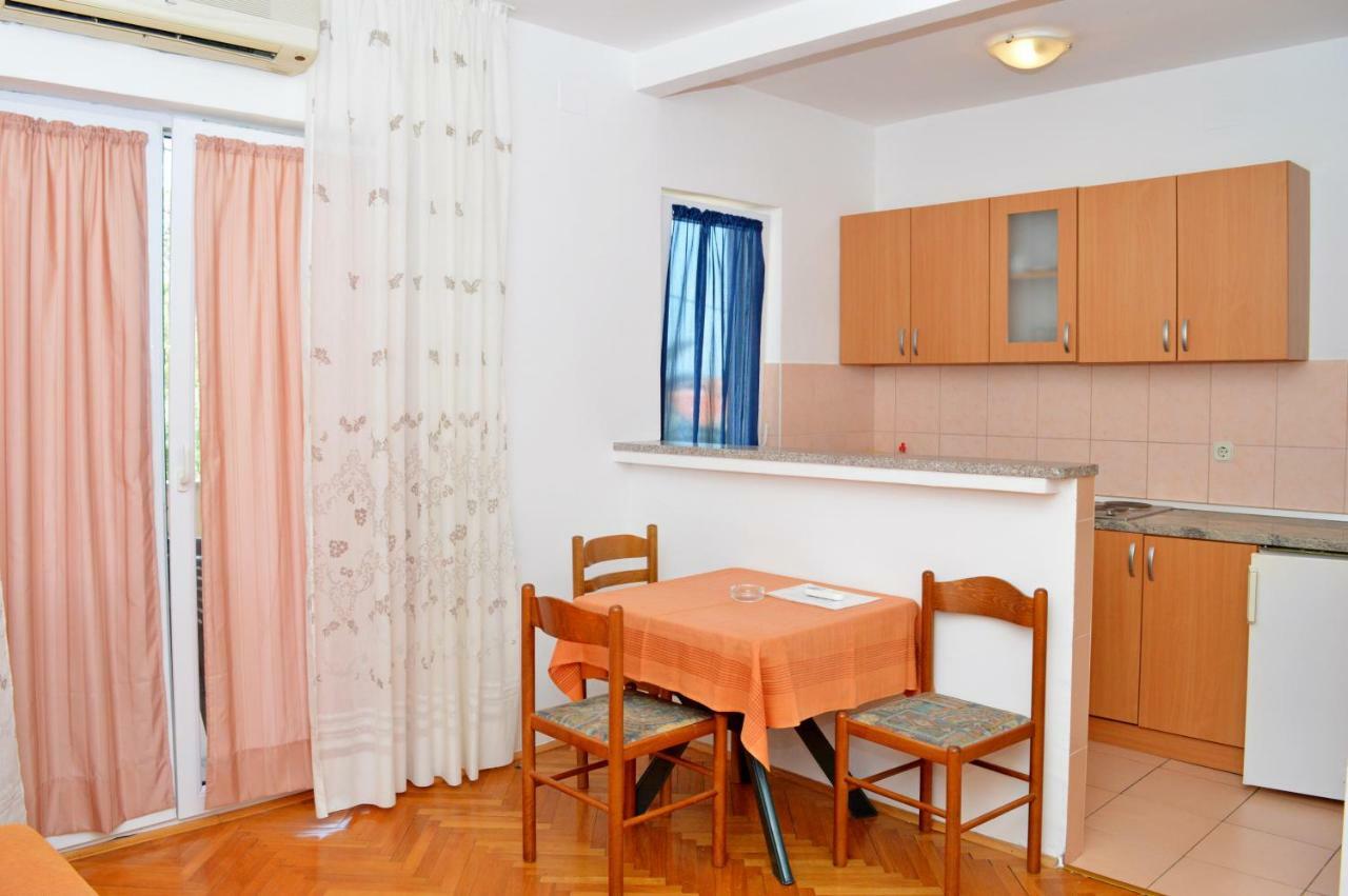 Apartmani Mačak II Novalja Bagian luar foto